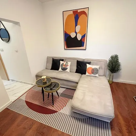 Nino Apartament *